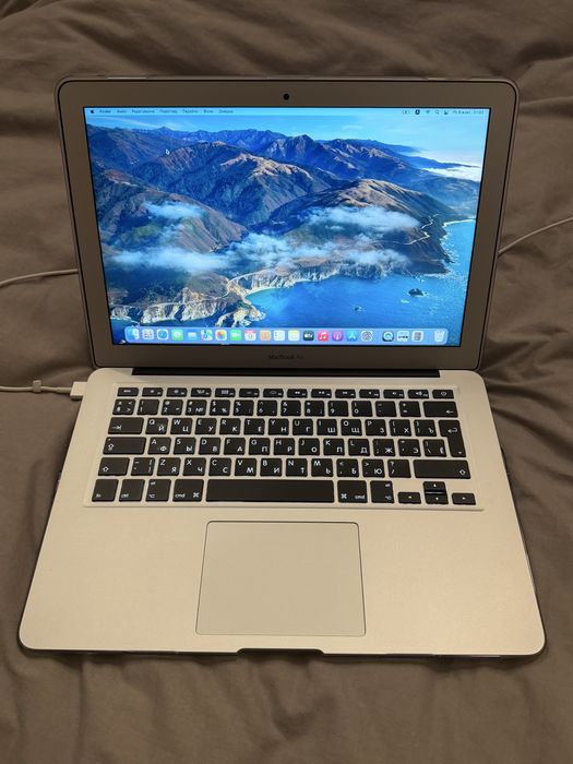 Apple MacBook