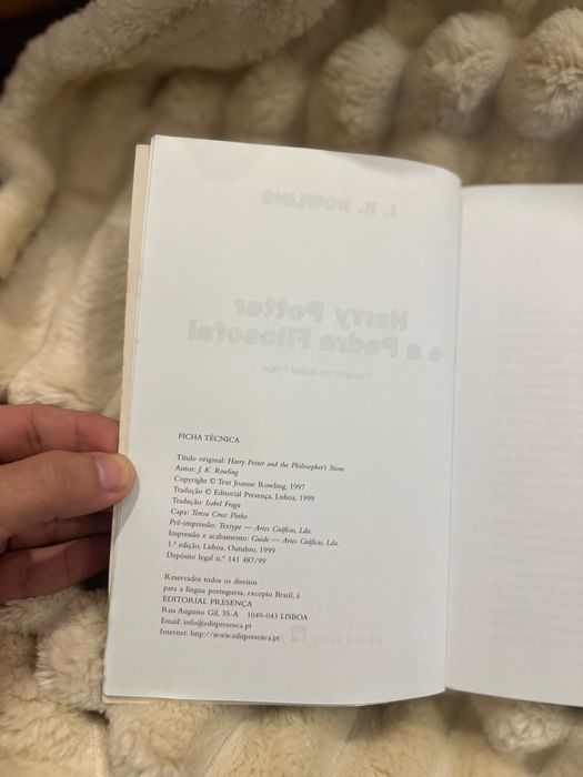 Harry Potter e a Pedra Filosofal - 1.ª edição