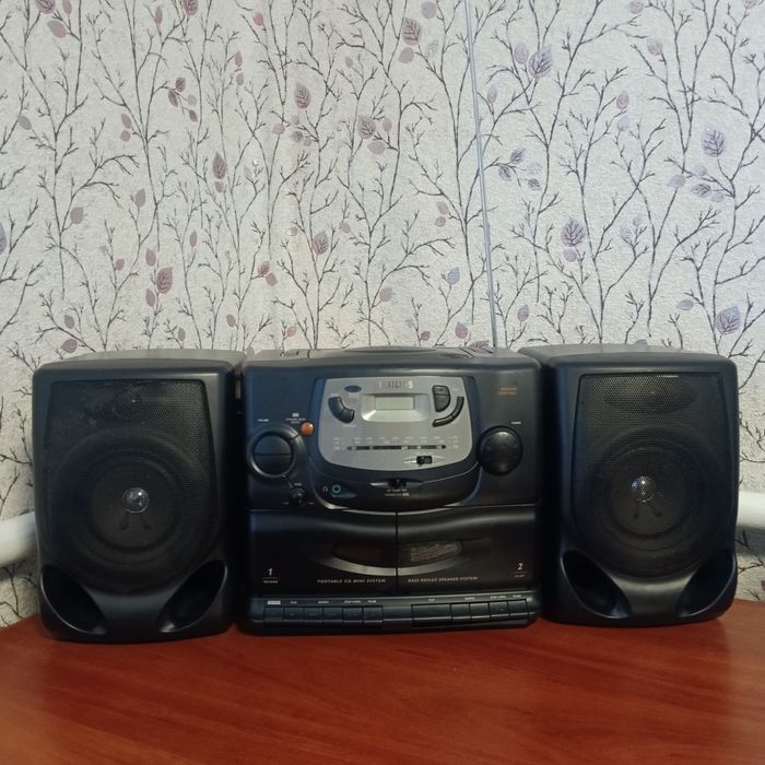 PHILIPS музыкальный центр продам
