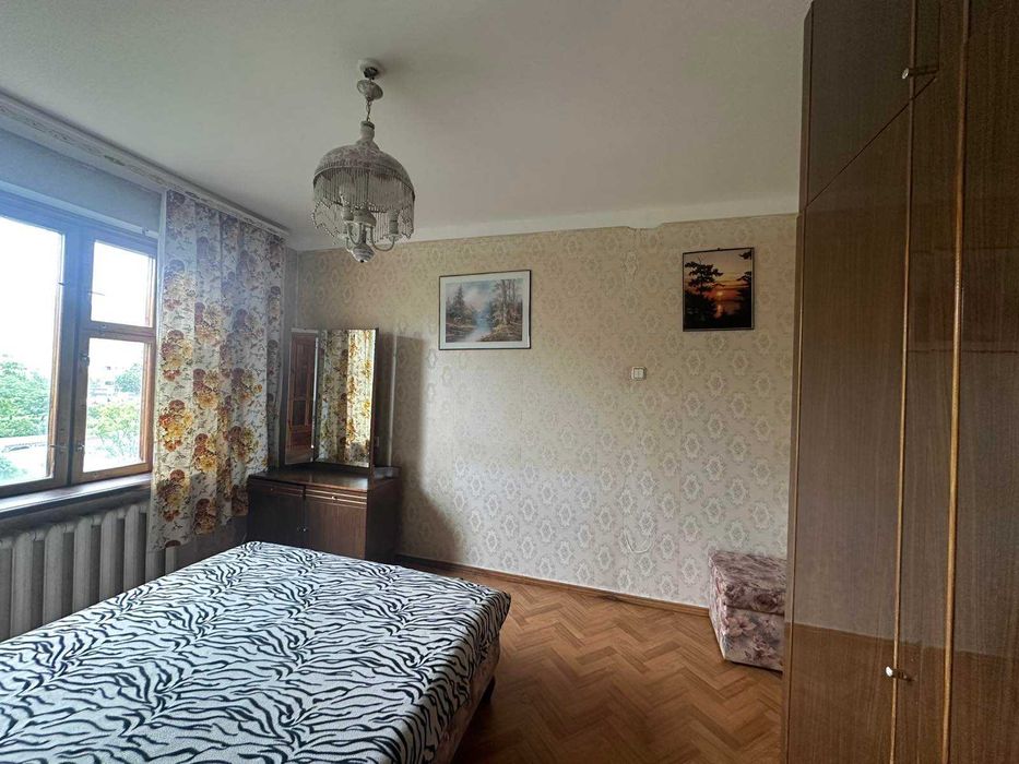 Продам 2 ком. квартиру пр. Добровольского