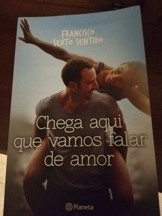 Livro "chega aqui que vamos falar de amor"