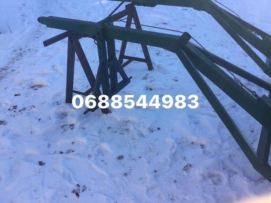 Навантажувач (погрущик) на мінітрактор