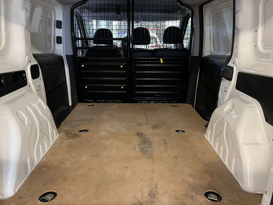 ESTAFETA Distrito viseu ofereço me  distribuição prestação de serviços