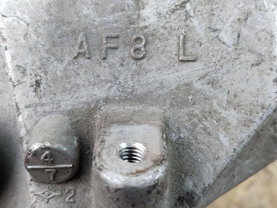 Infiniti FX 2002-2012 кронштейн опора подушки двигателя левая