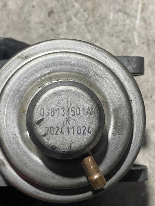 Клапан EGR рециркуляції газів VAG 1.9 TDI 038131501AN 038129637D
