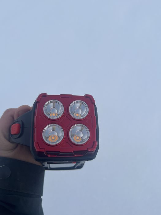 Продається акумуляторний ліхтар