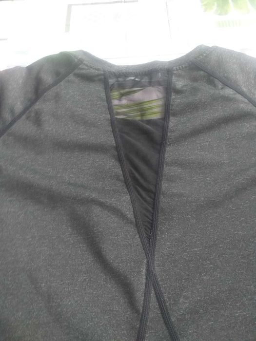 Tshirt sportowy grafitowy