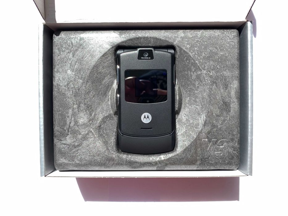 Motorola RAZR V3 ( Black ) - НОВИЙ ! - Оригінал ! ретро раритет