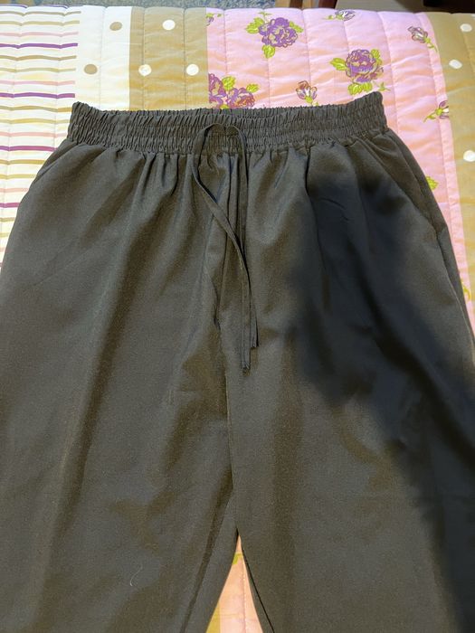 Calças pretas senhora elasticas e versáteis usadas 1 x tam XL