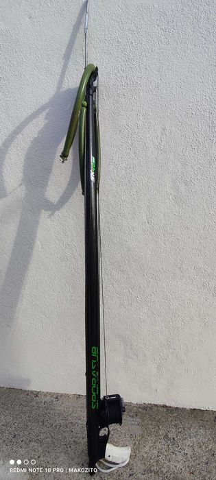 Arma de carbon caça submarina