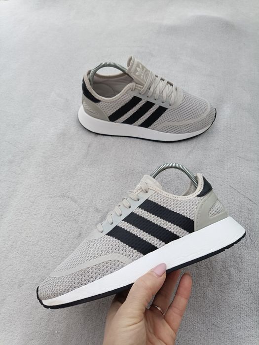 Женские кроссовки Adidas р36.5-37