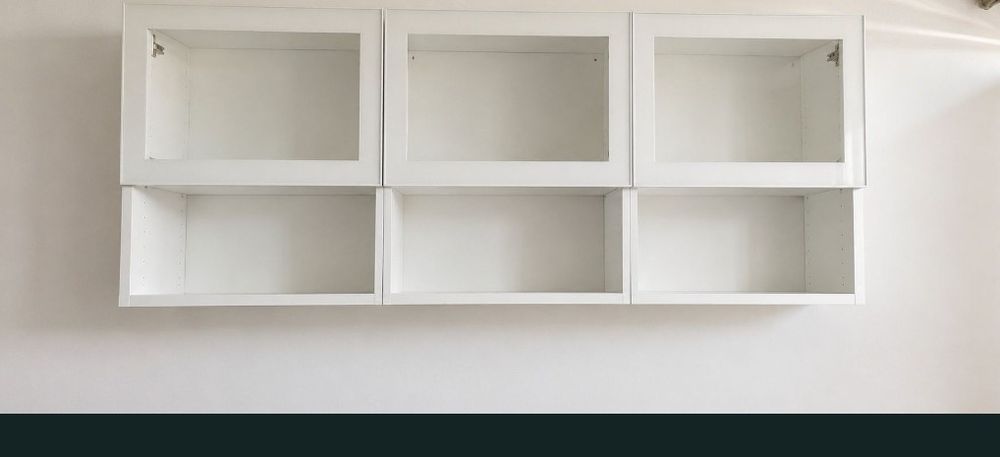 Wisząca witryna ikea