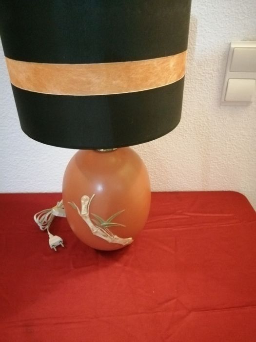 Candeeiro de mesa antigo.