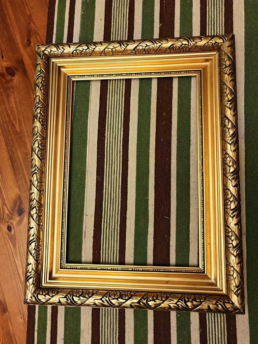 Drewniana rama złocona