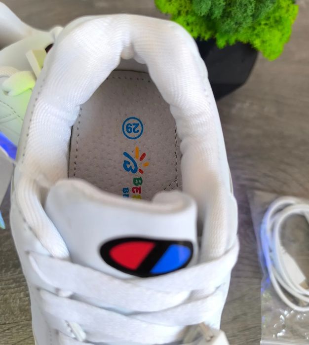 Білі кросівки з led підсвіткою, кроссовки с подсветкой, led-кроссовки