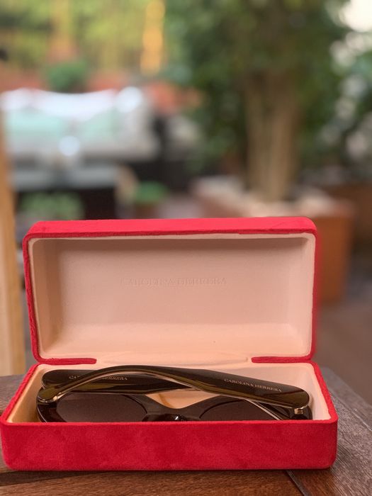Óculos de sol Carolina Herrera originais - novos com caixa