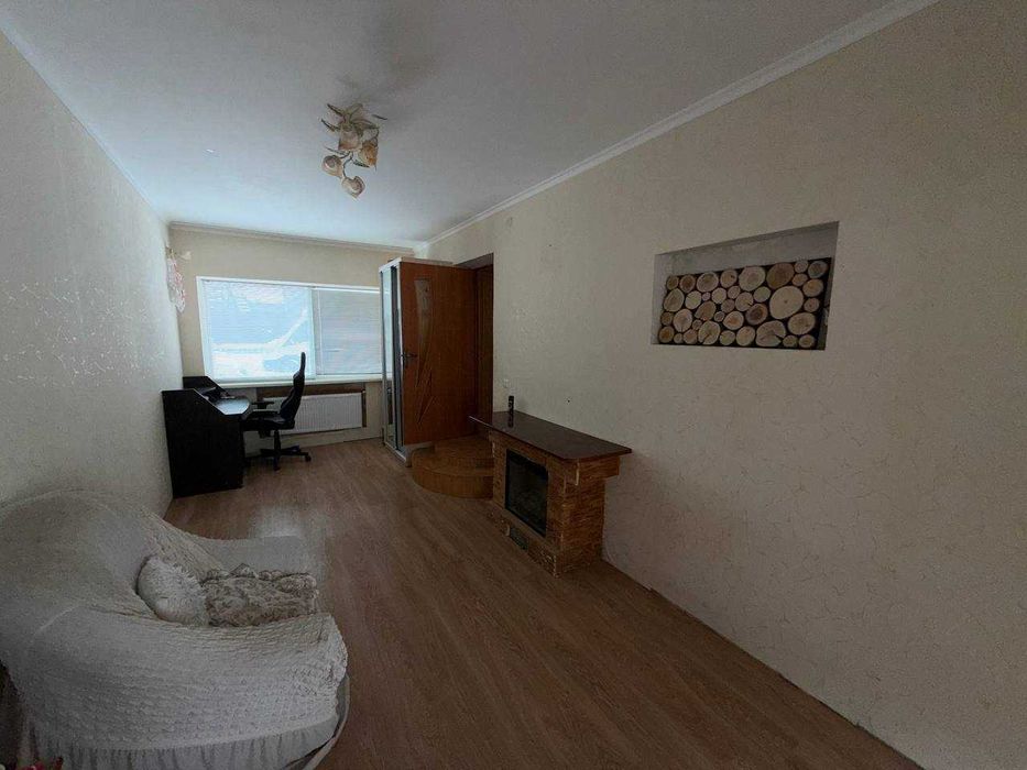 Шикарний будинок з терасою ,  яких мало, вкладено багато коштів !