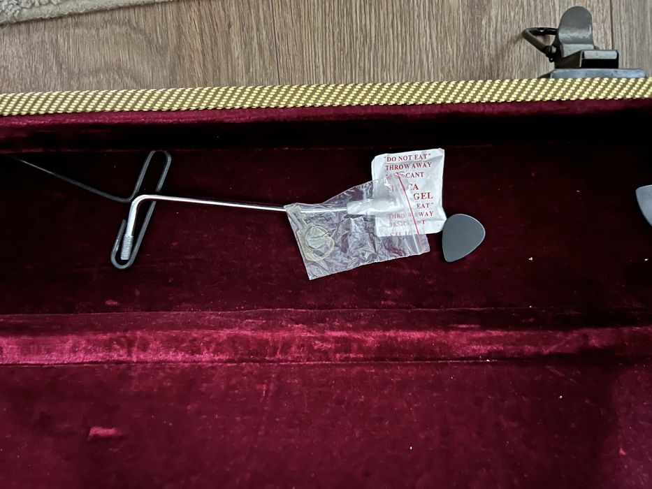 Fender Stratocaster MIJ 1988 (E-Series) FujiGen + Case Tweed + Eletrónica Original