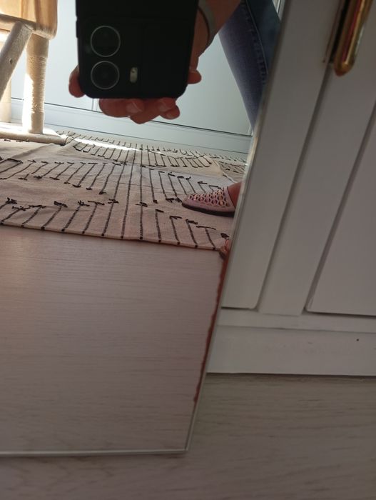 Espelho de casa de banho usado.