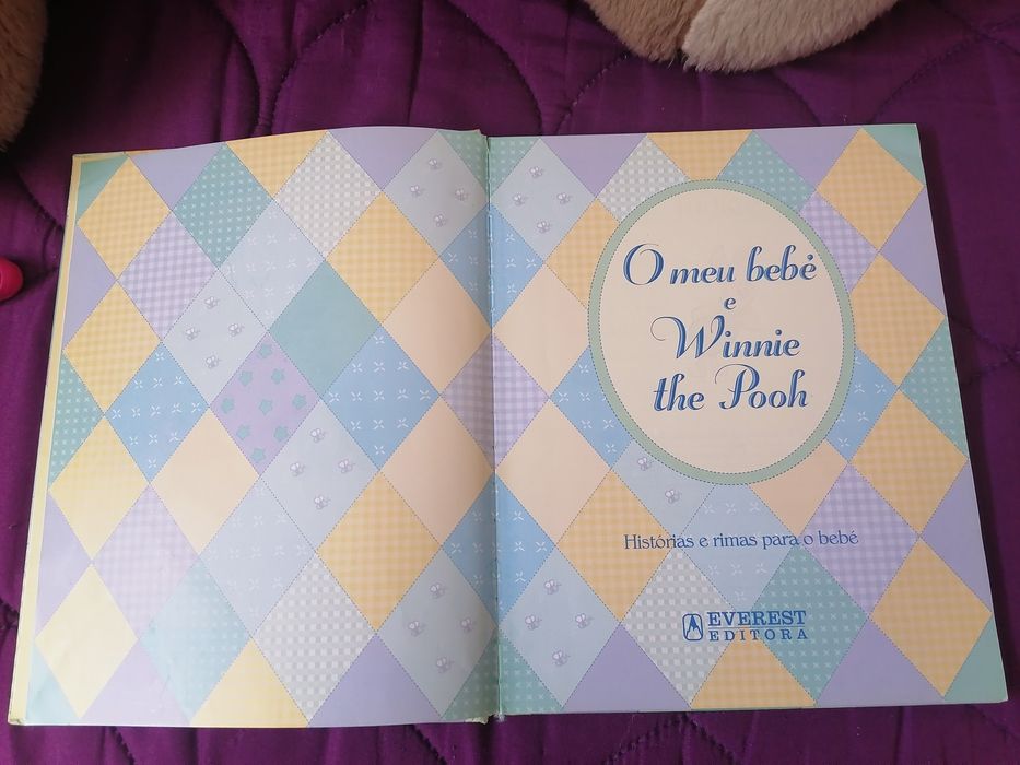 Livro de bebé novo