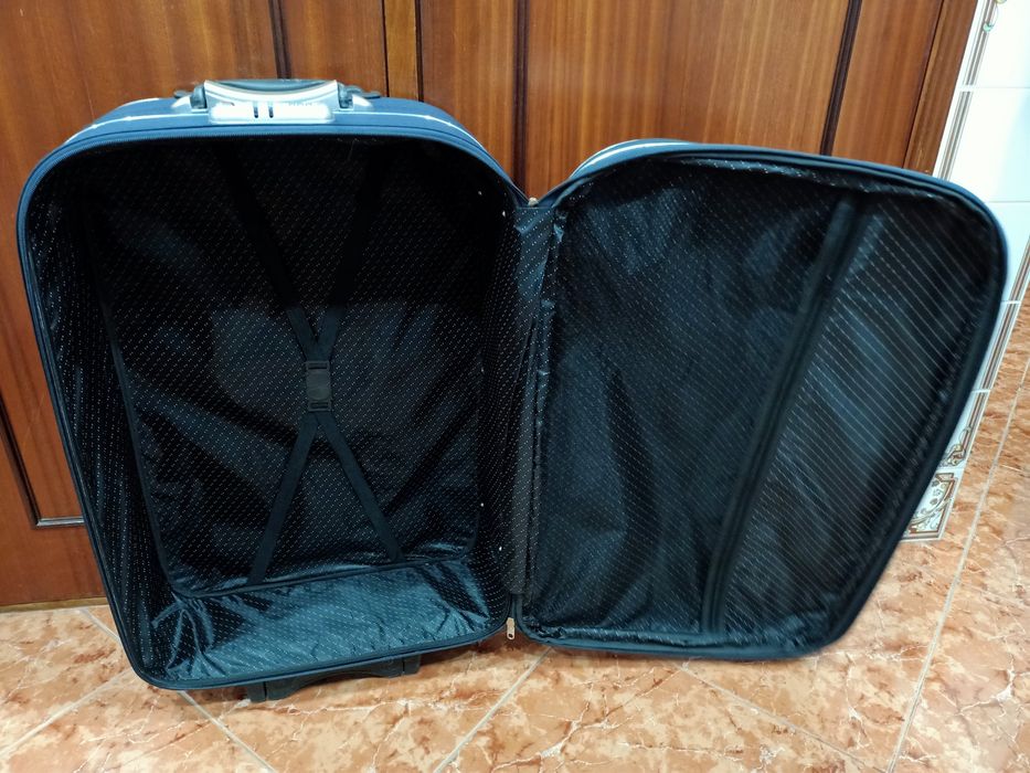 Mala malas de porão até 23 kg viagem casa quarto apartamento vivenda.