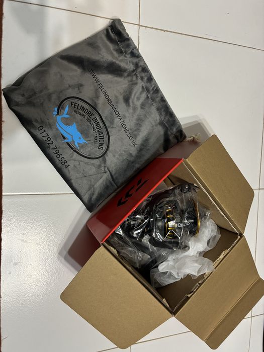 Carreto para pesca de barco daiwa bg5000 completamente novo na caixa