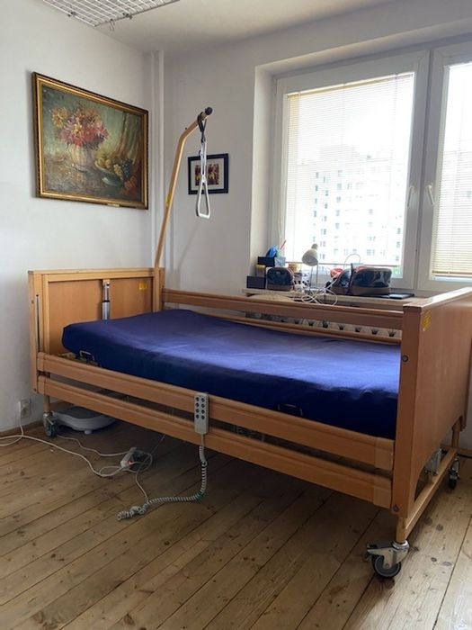WYPOŻYCZALNIA Sprzętu Rehabilitacyjnego – IMED, Łóżka medyczne, wózki inwalidzkie, balkoniki chodziki koncentratory tlenu, kule inwalidzkie WARSZAWA