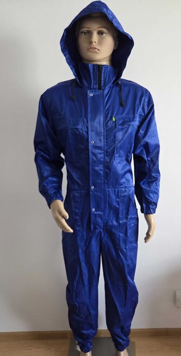 Niebieski kombinezon z kapturem wodoochronny i olejoodporny r. XL