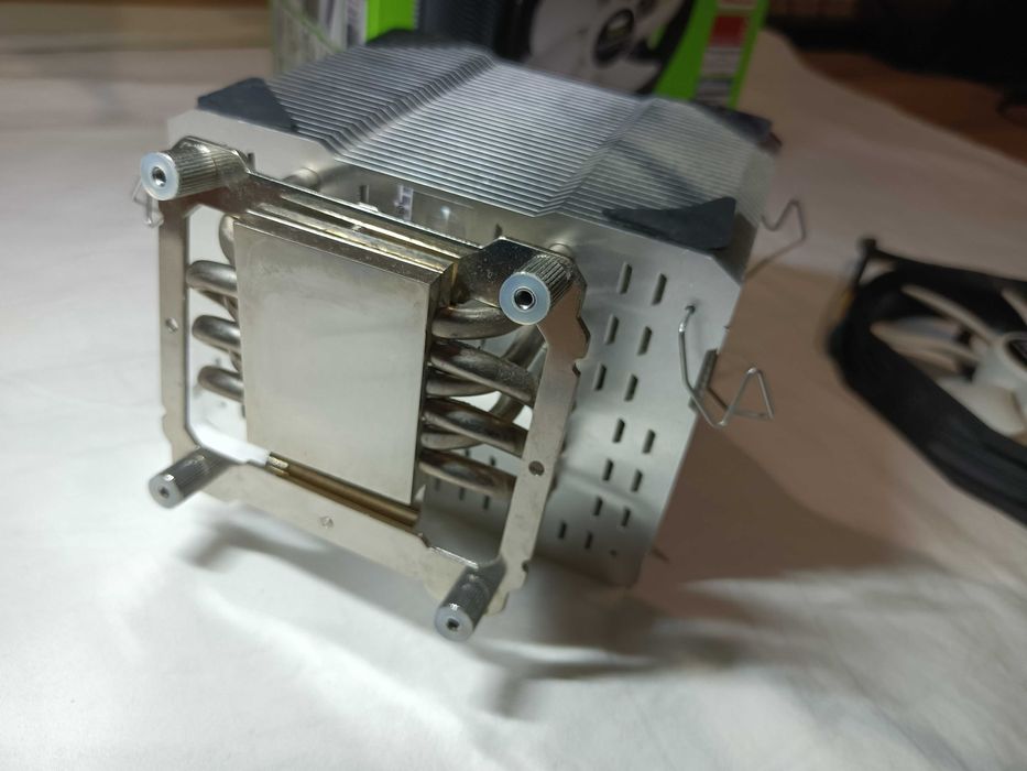 Thermalright Macho Rev.B Radiator z wentylatorem na procesor