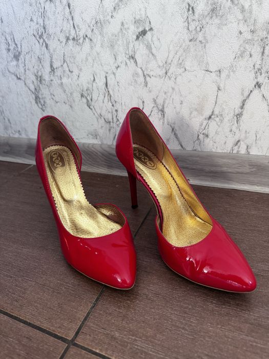Туфлі червоні лодочки