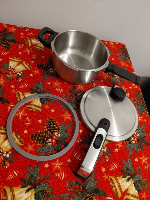 Panela de aço inoxidável