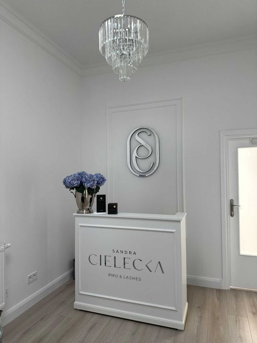 Lada sztukateria recepcja biurko  DOSTĘPNA OD RĘKI