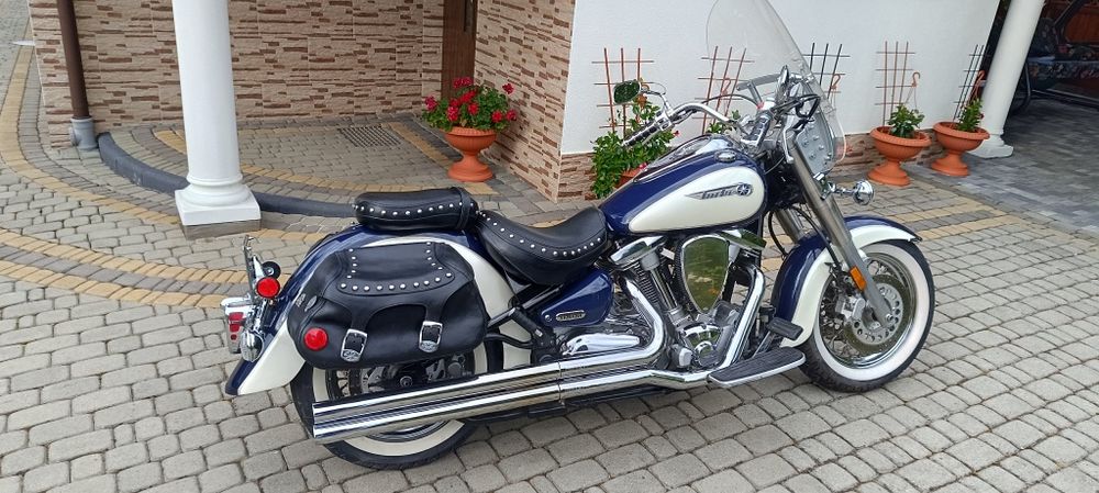 Yamaha xv1600 road star