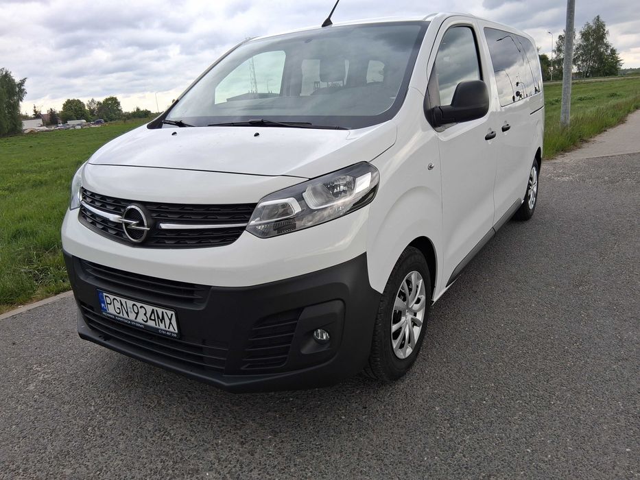 Opel Vivaro 8 osobowy klima 2 strefy rodzinne auto, brygadówka, diesel jak Toyota Proace, Expert, Trafic
