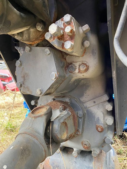 Skrzynia redukcyjna rozdzielcza MAN Mercedes  ZF f7121.924/010264/ zamiatarka lotniskowa