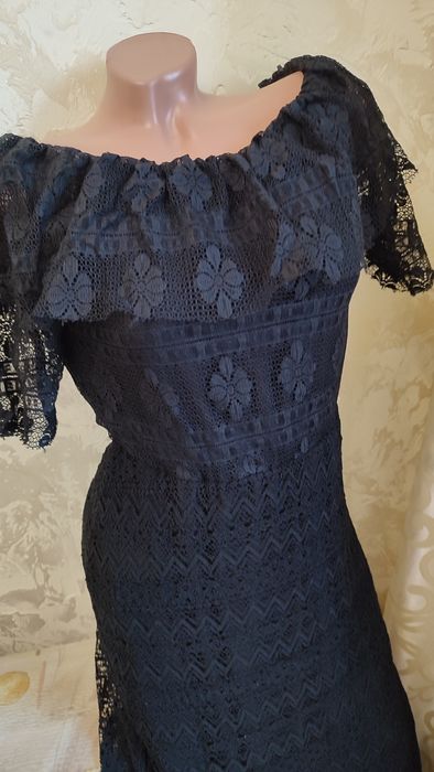 Сукня Guess чорна ажурна