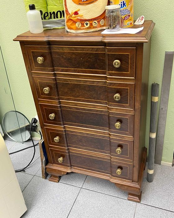 Belo Móvel Camiseiro