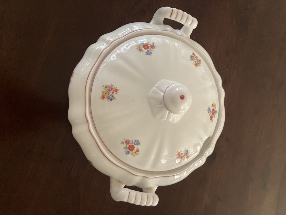 Terrina Vista Alegre, com tampa -como NOVA