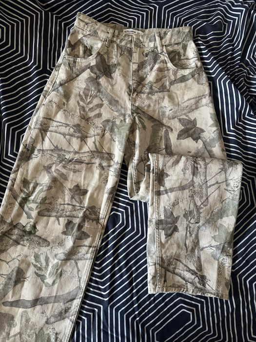 джинси в листях pull&bear