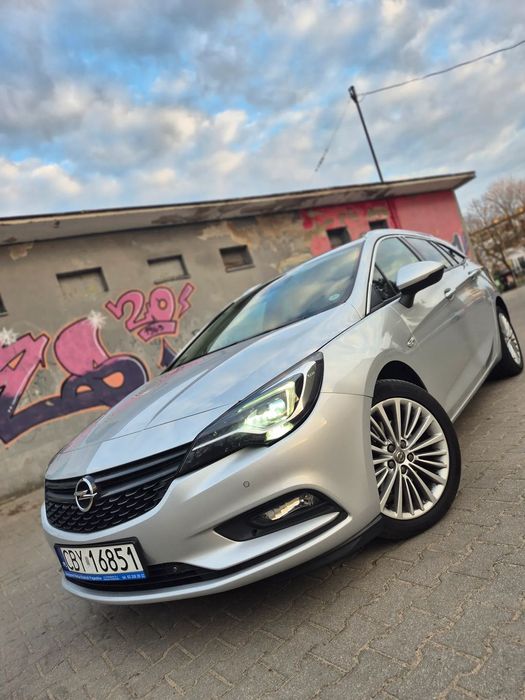 Opel Astra Opel Astra K IntelliLux LED Navi Klapa el. Hak
