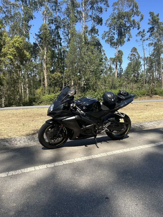 GSXR 1000 k7 impecável