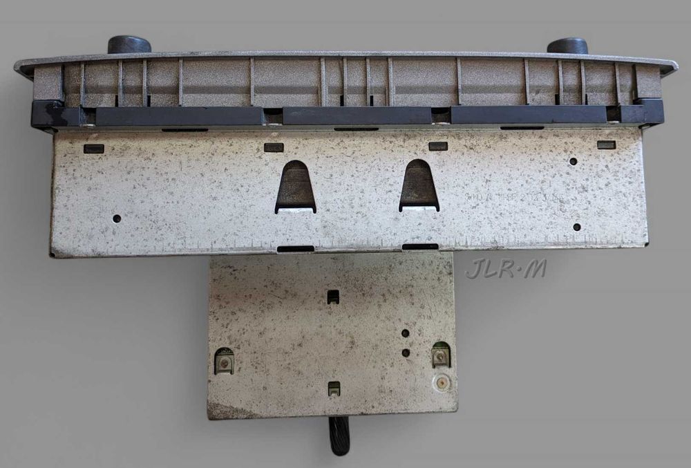Land Rover Vogue L322 radio radioodtwarzacz YIK000011