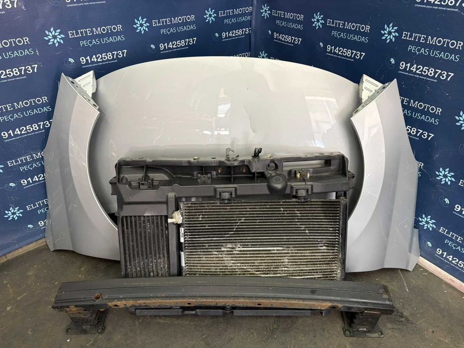 Frente completa usada PEUGEOT 207 1.6 HDI parachoques capot oticas guardalamas radiador