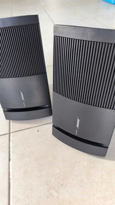Colunas BOSE model 100, como novas!