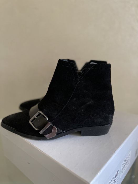 Жіночі козаки фірми Dizel