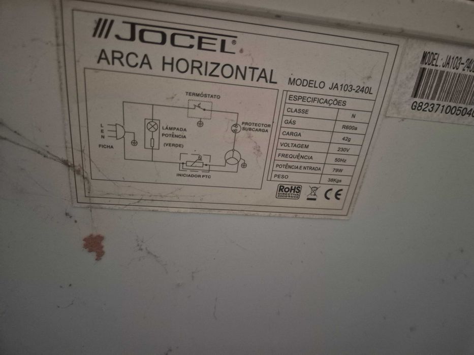 Arca congeladora Jocel - 240 lts