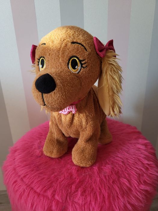 Interaktywny piesek Lucy