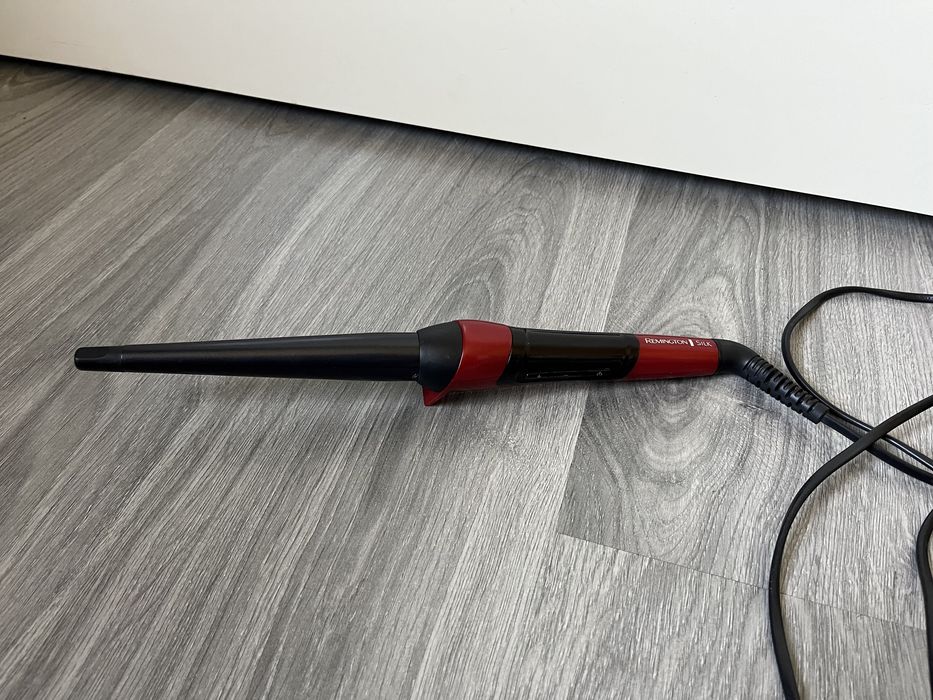 Конусна плойка Remington Silk