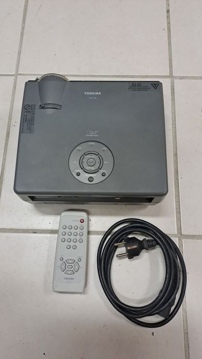 Projetor Toshiba TDP-S8