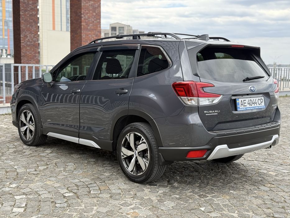 Продам Subaru Forester Touring